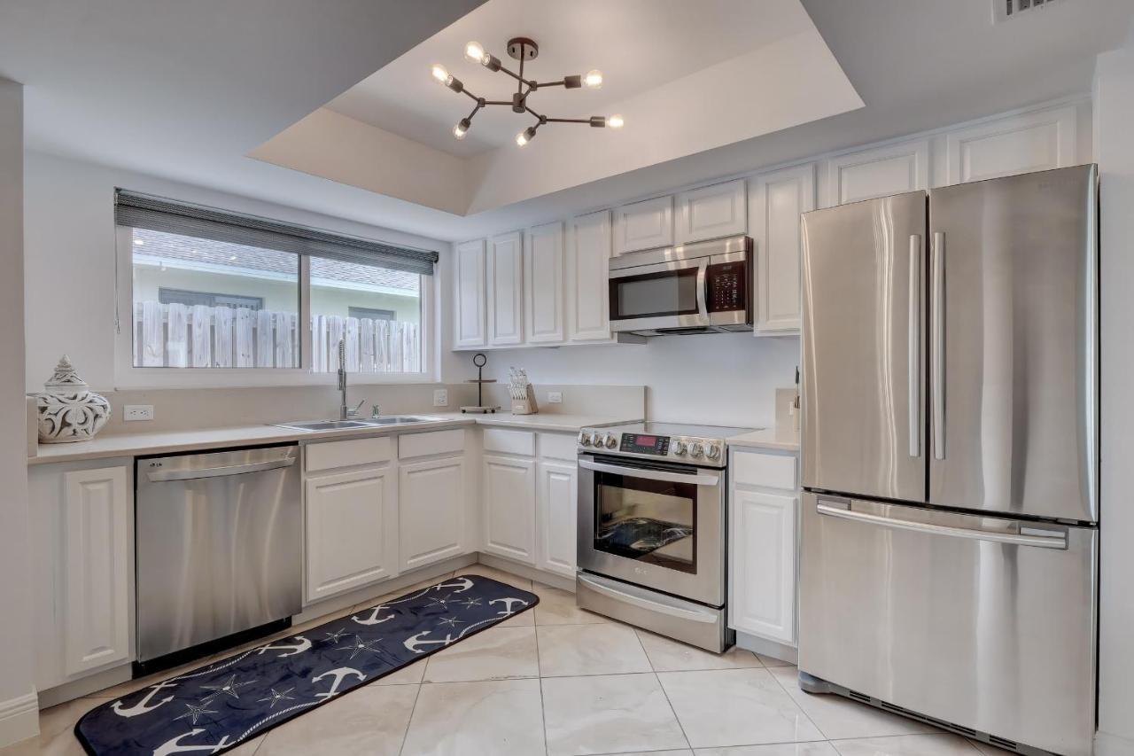 Pool Home Super Close To Vanderbilt Beach Naples Luaran gambar